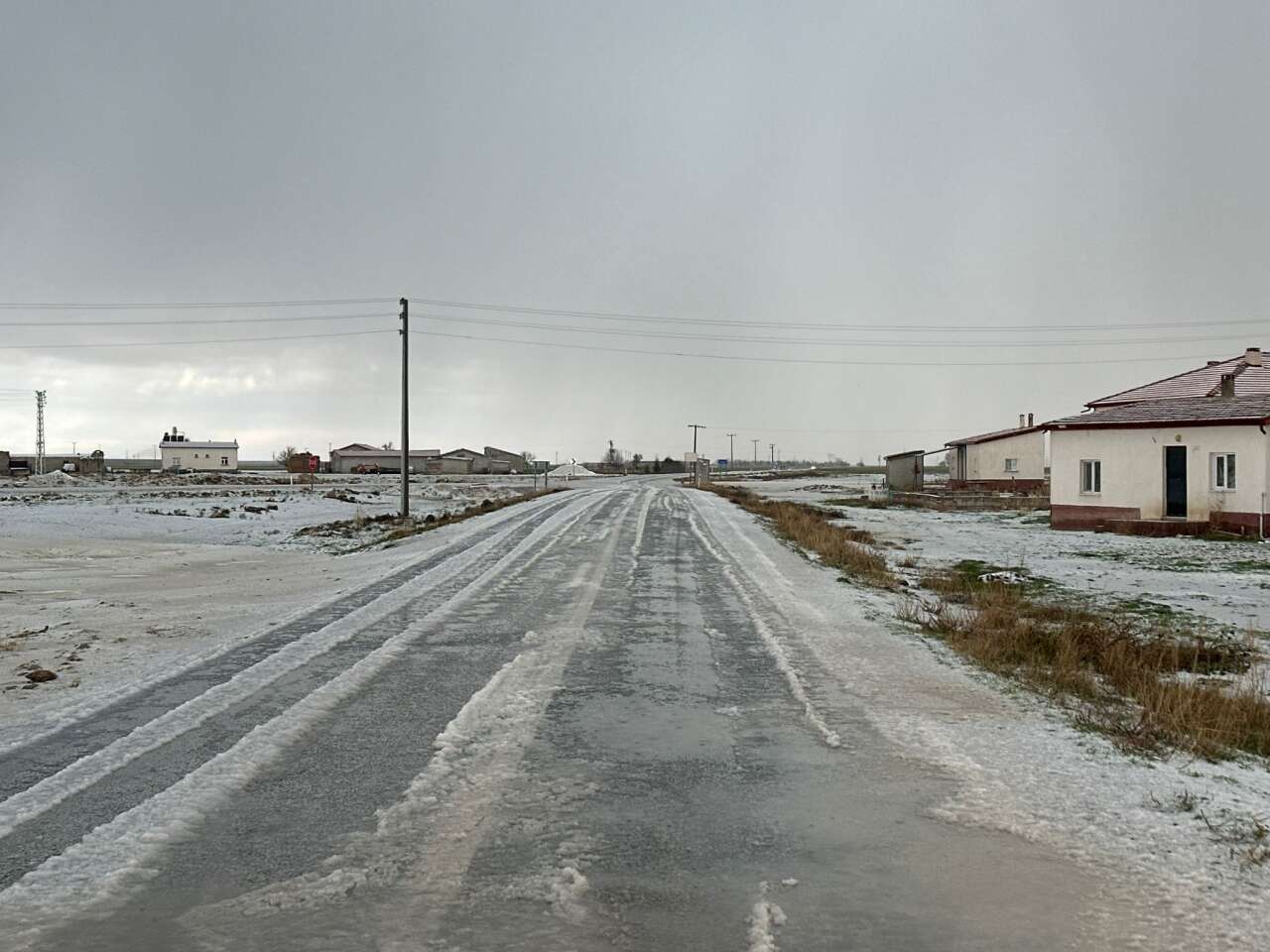 Konya’da etkili olan yağmur yerini dolu yağışına bıraktı 11